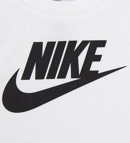 Nike T-shirt - White