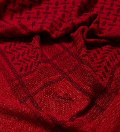 Lala Berlin Scarf - 162x85 - Triangle Trinity Classic+ M - Bac