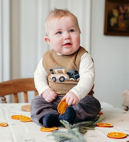 Hust and Claire Waistcoat - Knitted - Perry - Coffee Melange