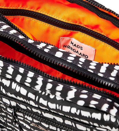 Mads Nørgaard Shoulder Bag - Bel One Art Cappa - Scribble Black/