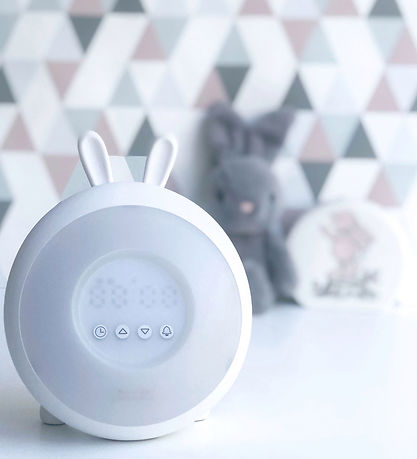 Rabbit & Friends Alarm clock w. Light - Wake Up - 20x15x6 cm - W