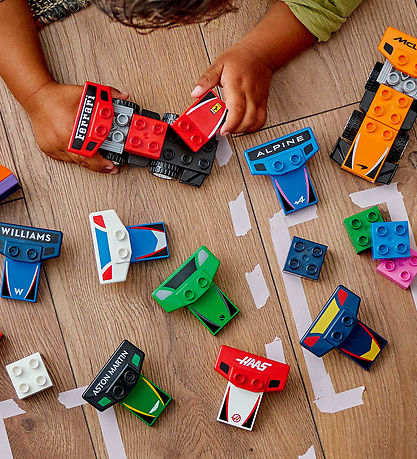 LEGO® DUPLO® - F1® Team ? racerbilar och förare 10445 - 70 Delar