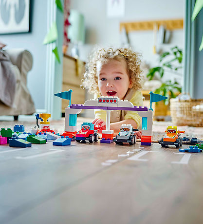LEGO® DUPLO® - F1® Team ? racerbilar och förare 10445 - 70 Delar