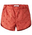 Name It Shorts - NmfVioleta - Spiced Coral w. Embroidery Anglais
