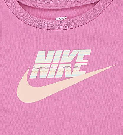 Nike Shortsit - T-paita/Shortsit - Pesty Coral