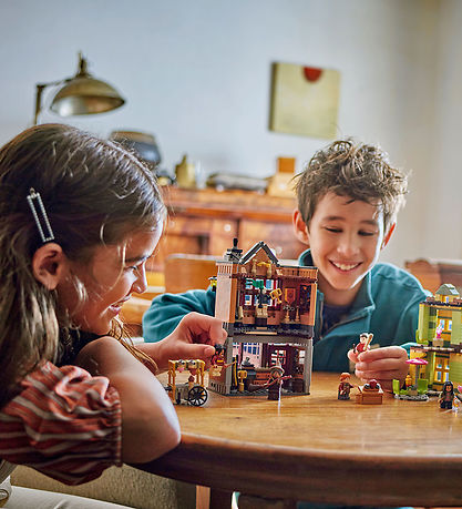 LEGO® Harry Potter - Hochwertige Quidditch™-Ausrüstung 76452