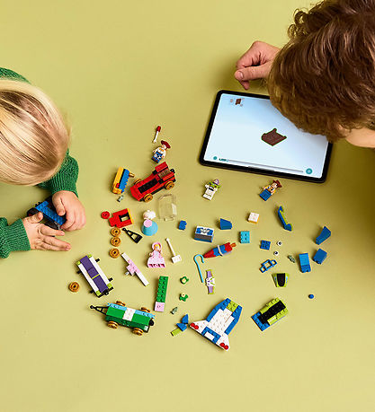 LEGO® Disney - Toy Story juhla: Juna ja höyhen... 43264 - 206 Os