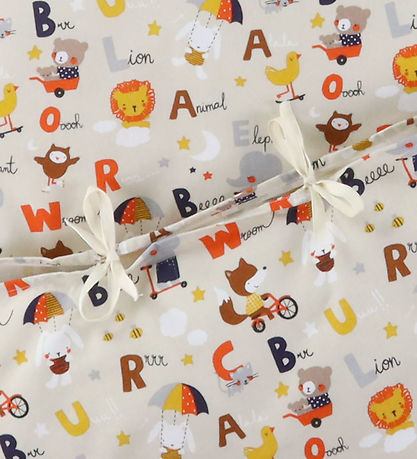 Nørgaard Madsens Bedding - Baby - Beige w. Alphabet
