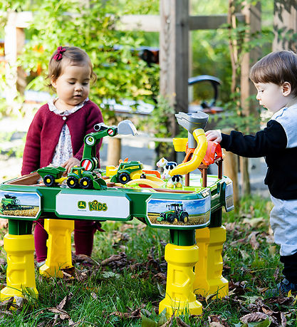 John Deere Play table - Sand/Water w. farm parts