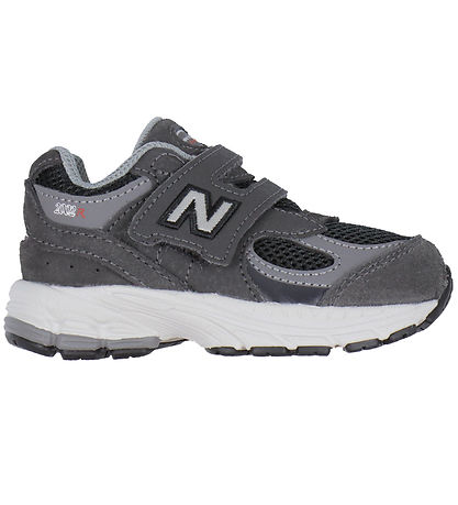 New Balance Shoes - 2002 - Black Cement/Castlerock