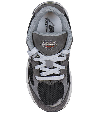 New Balance Shoes - 2002 - Black Cement/Castlerock