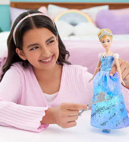 Disney Princess Doll w. Sound/Light - 30 cm - Askepot I Enchanti