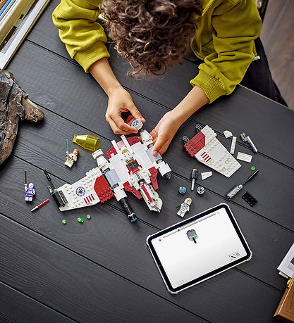 LEGO® Star Wars - V-19 Torrent Starfighter 75432 - 567 Parts