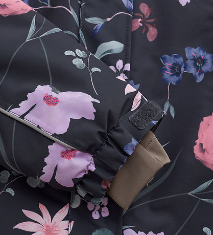 En Fant Snowsuit - Ebony w. Flowers/Ruffles