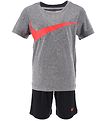 Nike Stuttbuxnasett - Stuttermabolur/Stuttbuxur - Svart/Grá