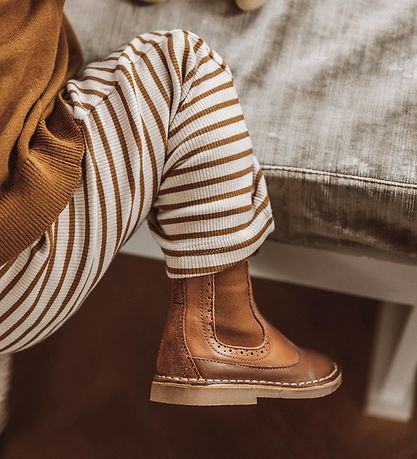 Pom Pom Boots - Chelsea - Camel