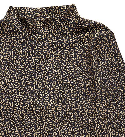 The New Blouse - Phantom