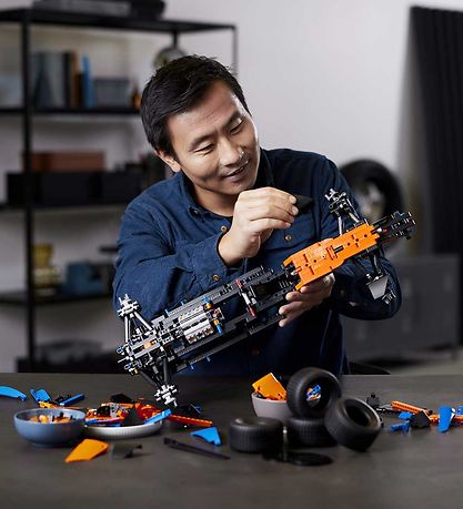 LEGO® Technic - McLaren Formel-1 Rennwagen 42141 - 1432 Teile