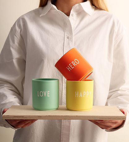 Design Letters Cup - Favourite - Hero - Orange