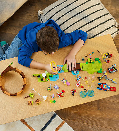 LEGO® Sonic Hedgehog - Green Hill Zone Loop Challenge 76994