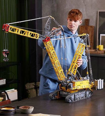 LEGO® Technic - Liebherr Crawler Crane LR 13000 42146 - App-cont