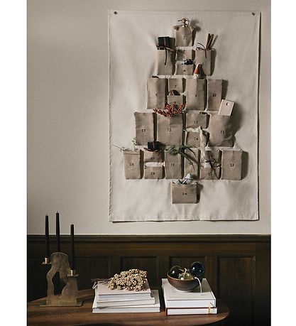 ferm Living Weihnachtskalender - Kiefer - Maxi - Natural