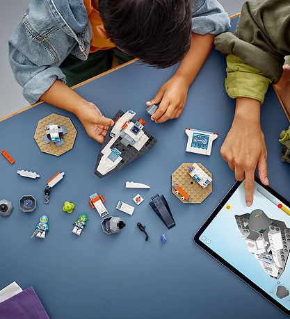 LEGO® City - Spaceship and Asteroid Discovery 60429 - 126 Parts