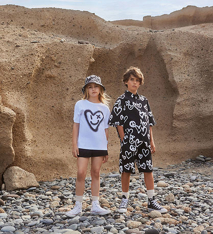 Molo Bucket Hat - Six - Sprayed Hearts