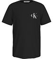 Calvin Klein Stuttermabolur - Brjóstaeinkenni - Ck Black