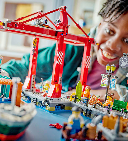 LEGO® City - Seaside Harbor with Cargo Ship 60422 - 1226 Parts