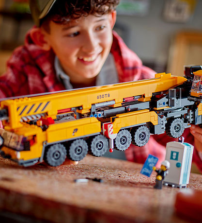 LEGO® City - Yellow Mobile Construction Crane 60409 - 1116 Parts