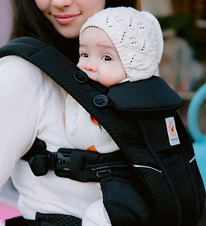 Ergobaby Baby Carrier - Omni Breeze - 1 in Airflow - Onyx Black