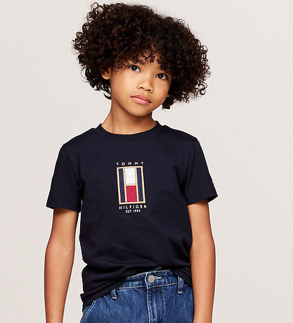 Tommy Hilfiger Stuttermabolur - Fáni útsaumaður - Desert Himinn