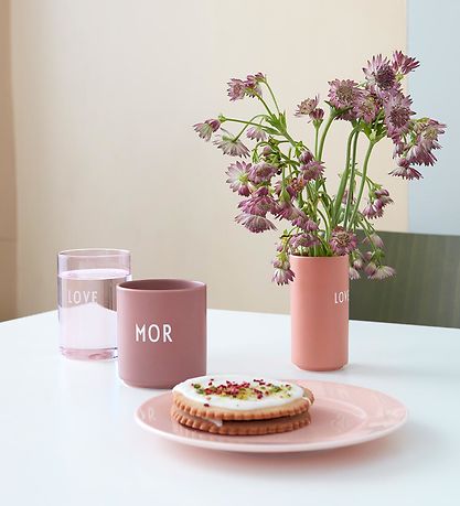 Design Letters Cup - Favourite - Mother - Pink