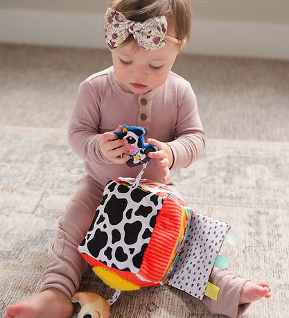 Lamaze Toys - Peek-A-Moo Friendly Child
