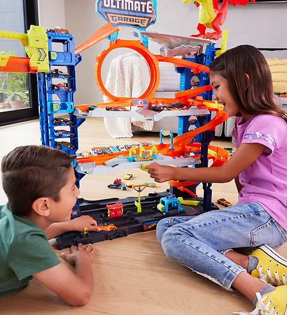 Hot Wheels Car Track - City Ultimate Garage