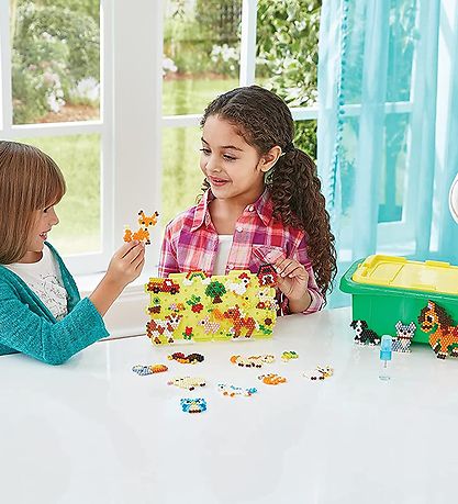 Aquabeads Bead Set - 3500+ parts - Box Of Fun - Farm
