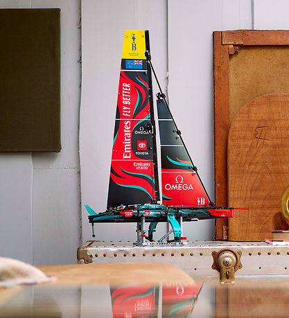 LEGO® Technic - Yacht Emirates Team New Zealand AC75 42174 - 962 LEGO® Technic - Yacht Emirates Team New Zealand AC75 42174 - 962