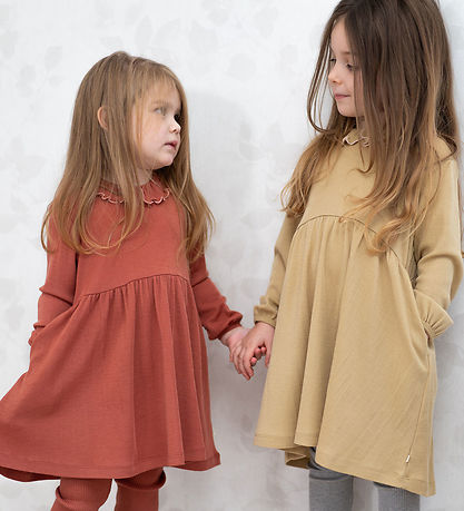 Minimalisma Kleid - Wolle - Künstlerisch - Herbstrouge