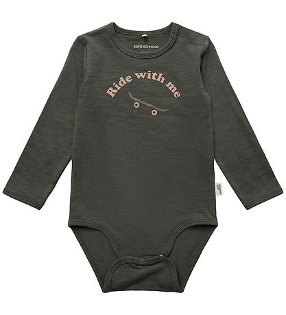 Sofie Schnoor Body L/æ - Forest Green m. Trykk Sofie Schnoor Body L/æ - Forest Green m. Trykk