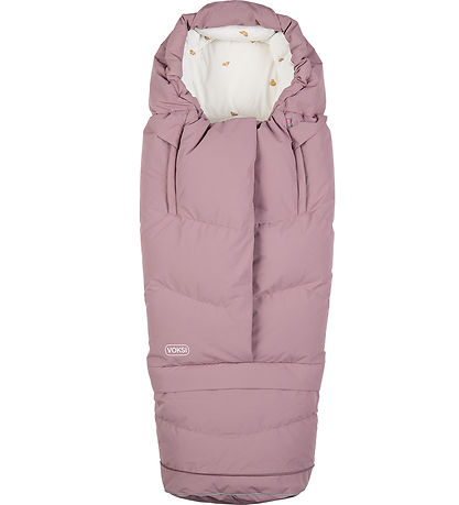 Voksi Footmuff - City North - 90/115 cm - Grape/Wings Voksi Footmuff - City North - 90/115 cm - Grape/Wings