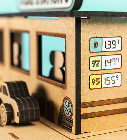 Crateit Creation Set - Crateit Town - Wood - Petrol Station - 28 Crateit Creation Set - Crateit Town - Wood - Petrol Station - 28