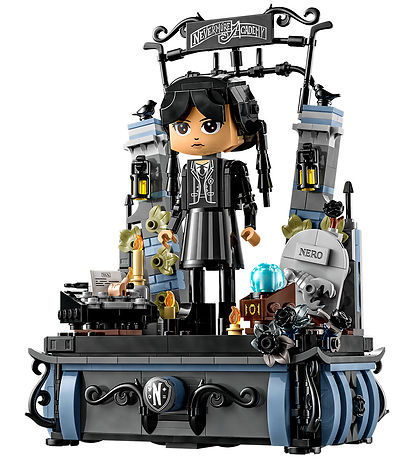 LEGO® Wednesday - Wednesday Addams-Figure - 76780 - 702 Parts LEGO® Wednesday - Wednesday Addams-Figure - 76780 - 702 Parts