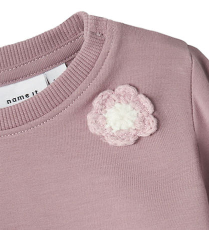 Name It Sweatshirt - NbfTella - Elderberry w. Flowers Name It Sweatshirt - NbfTella - Elderberry w. Flowers
