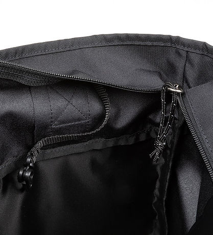 Eastpak 쇼퍼 - 쇼퍼 토트 - Pokémon 피카츄 - 20L - 블랙