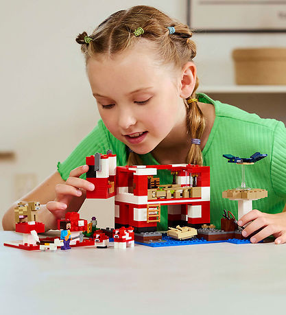 LEGO® Minecraft - The Mooshroom House 21270 - 500 Parts