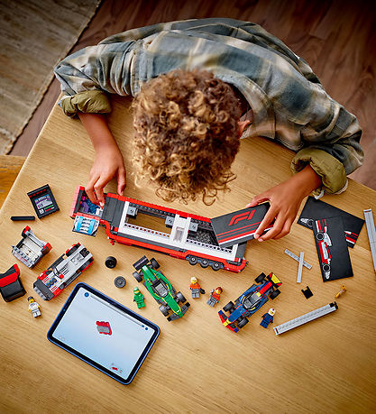 LEGO® City - F1® Truck with RB20 & AMR24 F1® Cars 60445 - 1086 P LEGO® City - F1® Truck with RB20 & AMR24 F1® Cars 60445 - 1086 P