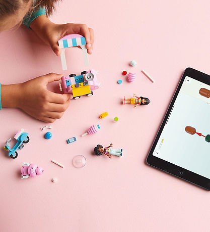 LEGO® Friends - Cotton Candy Stand and Scooter 42643 - 110 Parts
