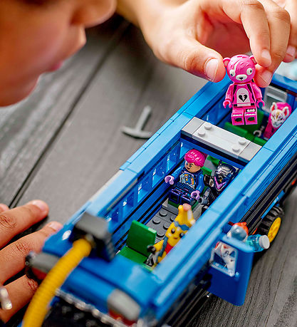 LEGO® Fortnite - Schlachtenbus 77073 - 954 Teile LEGO® Fortnite - Schlachtenbus 77073 - 954 Teile