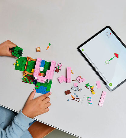 LEGO® Minecraft - The Baby Pig House 21268 - 238 Parts